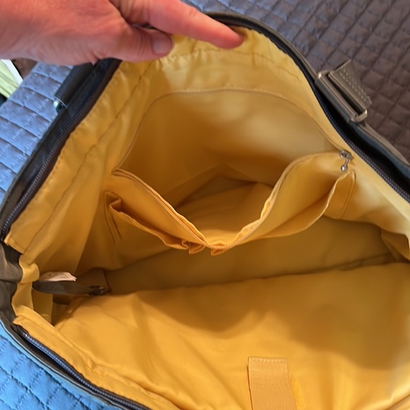 Baggallini! Crossbody or handled - great multi use bag - Picture 3 of 10